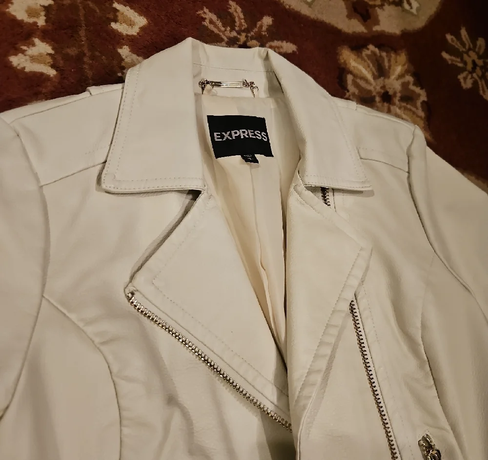 Express Women's Off-White Leather Jacket - Picture 2 of 7